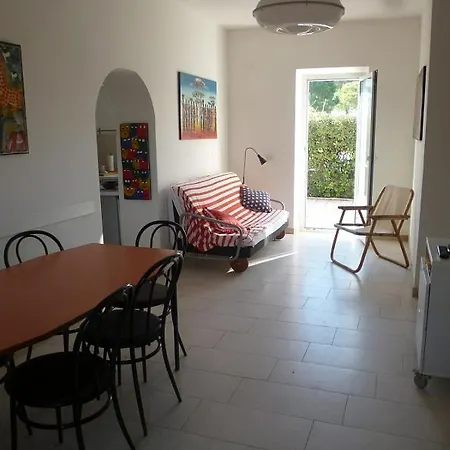 Trilo Simonetta A Marcelli, Con Aria Condizionata E Posto Auto